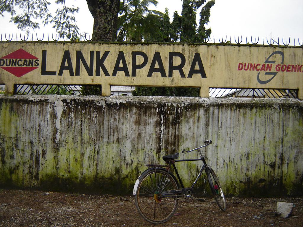 Lankapara tea farm sign