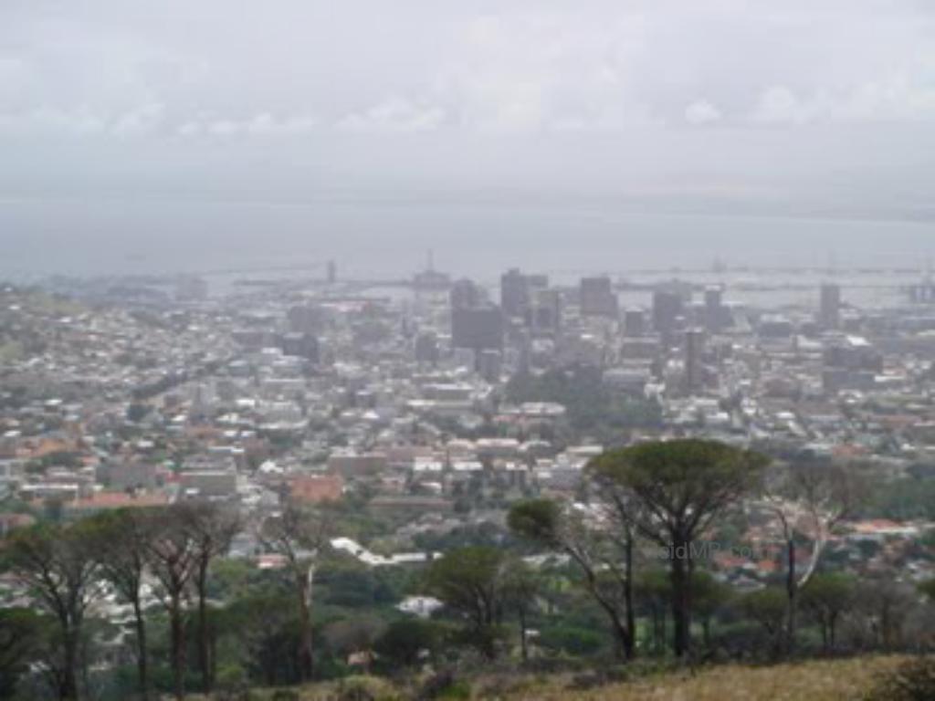 A smoggy or cloudy picture overlooking Cape Town.