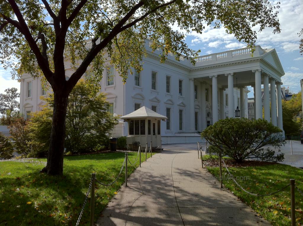 White House side view inside the gate